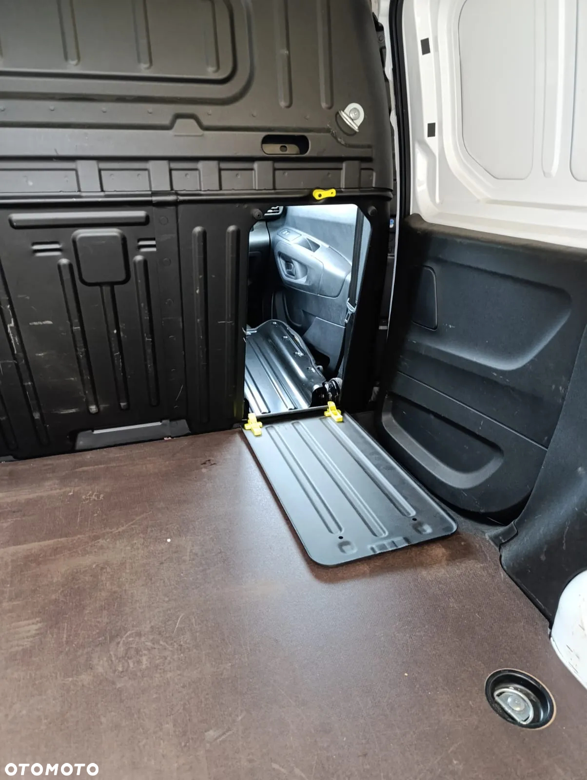 Opel COMBO - 10