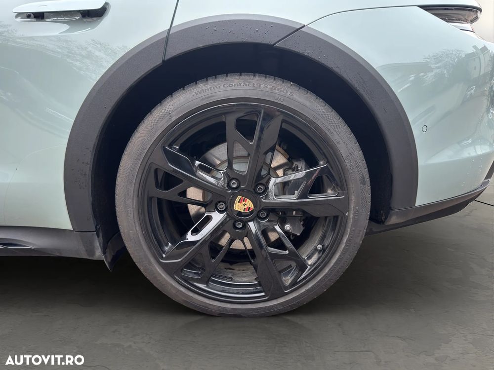 Porsche Taycan - 21