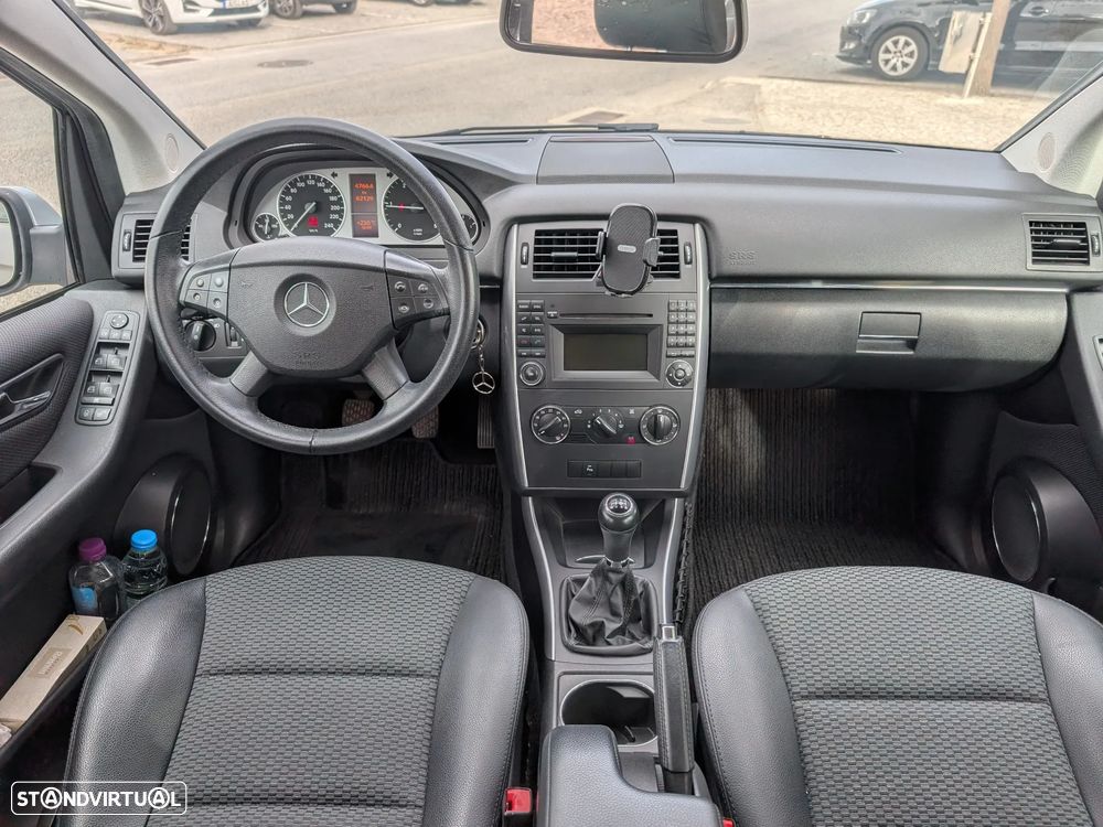 Mercedes-Benz B 180 CDi - 10