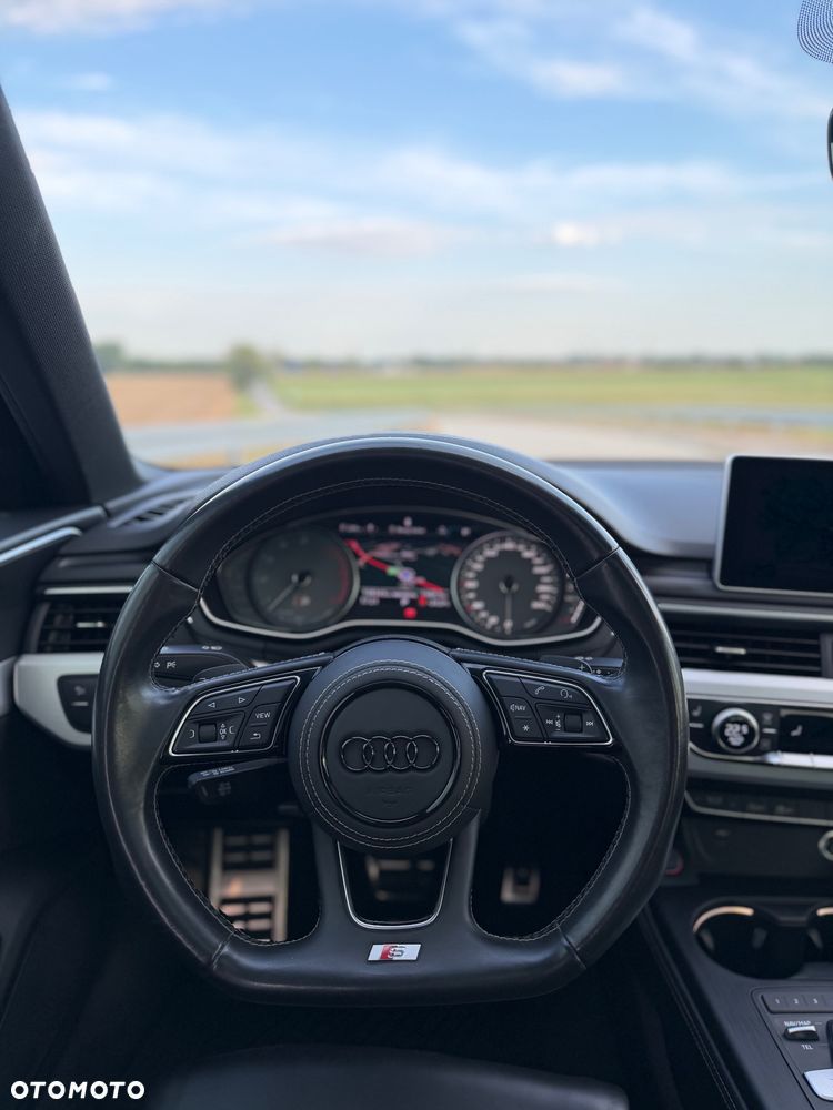 Audi S4 Limousine - 14