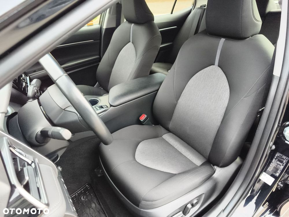 Toyota Camry 2.5 Hybrid Comfort CVT - 19