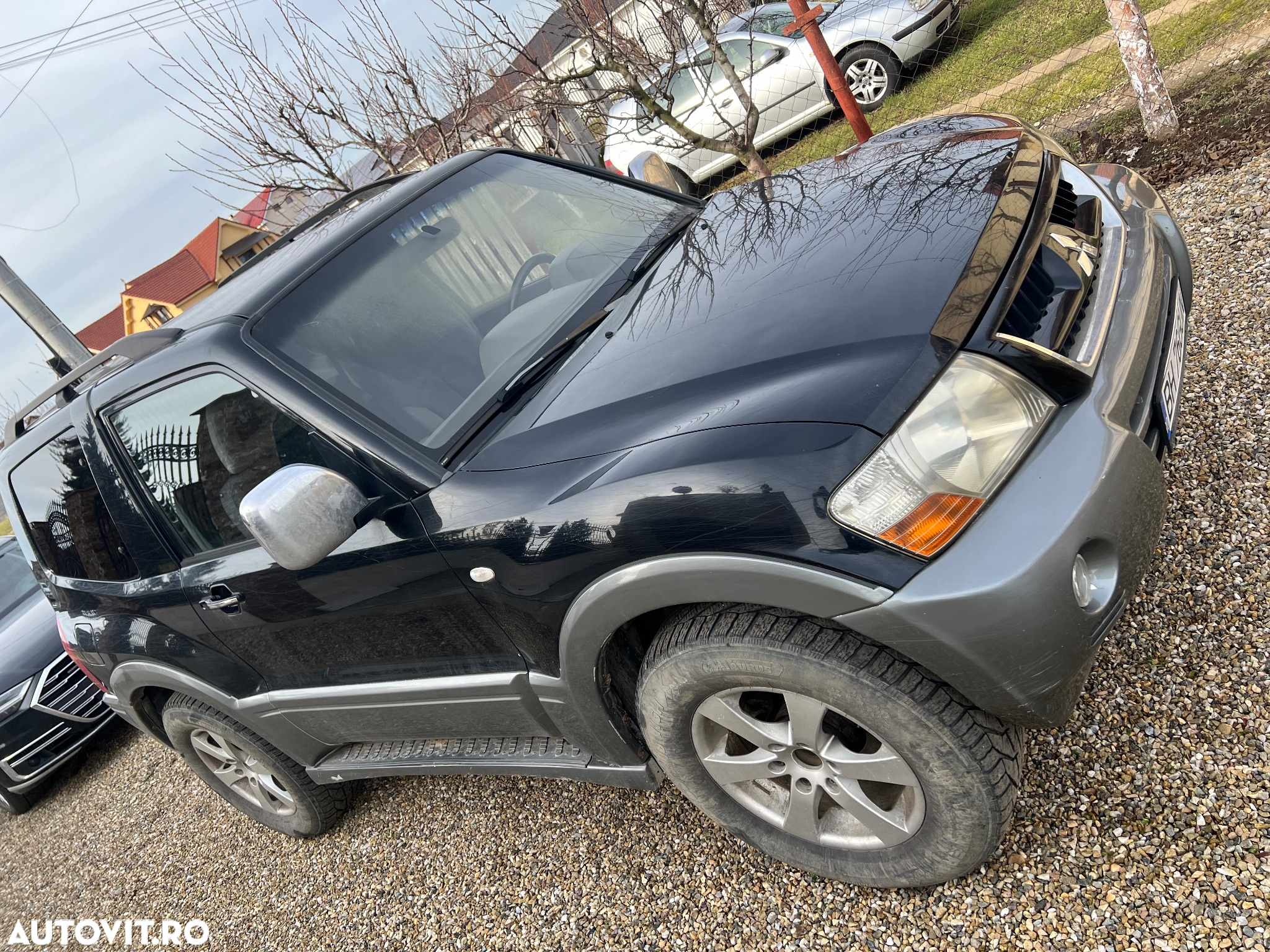 Mitsubishi Pajero SWB 3.2 DI-D GLS A/T + - 6