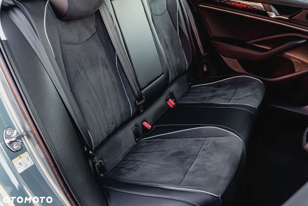 Volkswagen Passat - 20