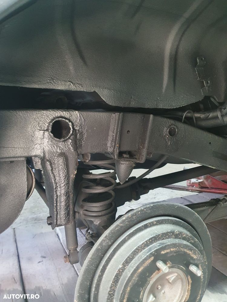 Suzuki Jimny 1.3 JLX - 15