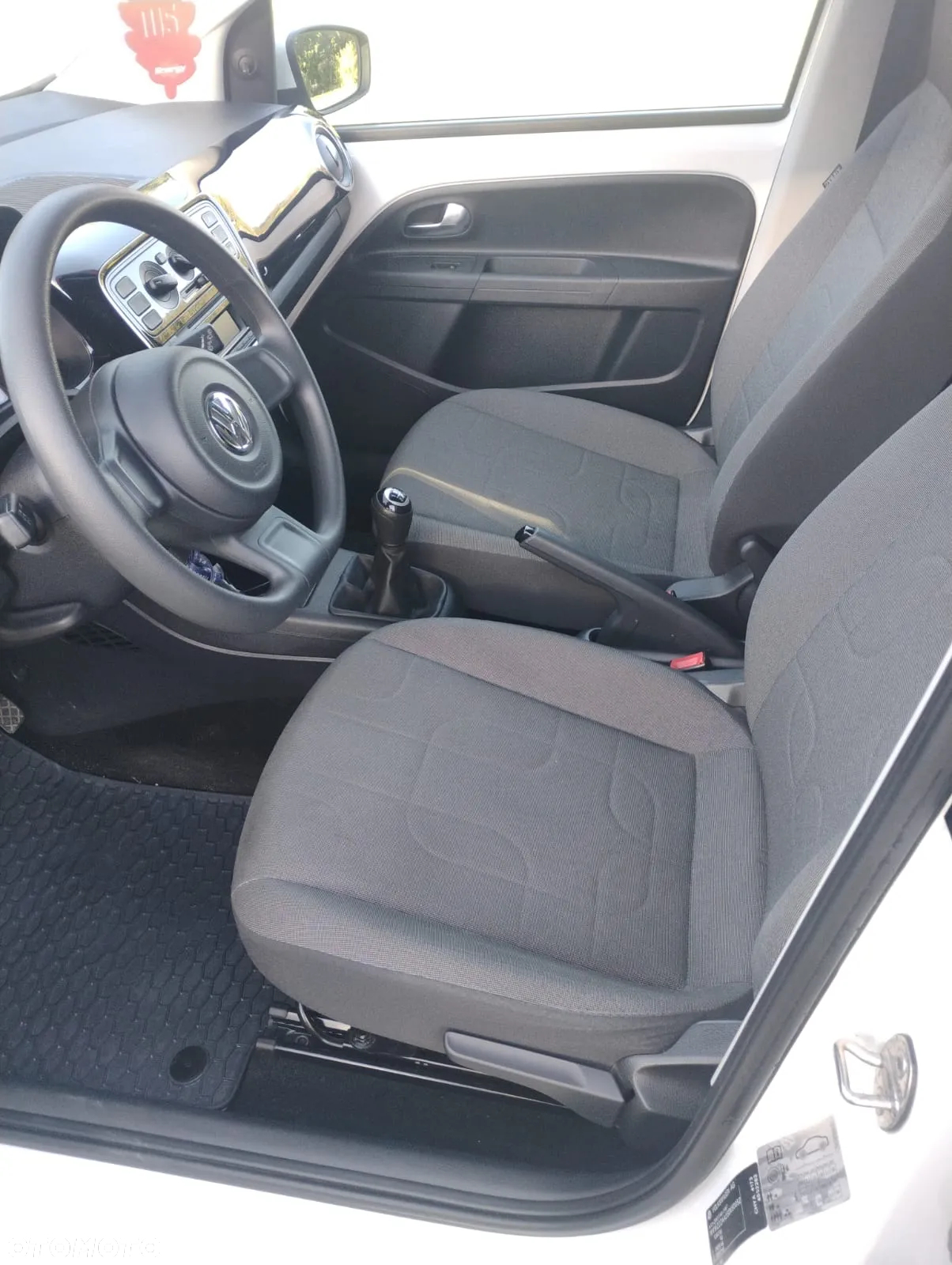 Volkswagen up! - 6