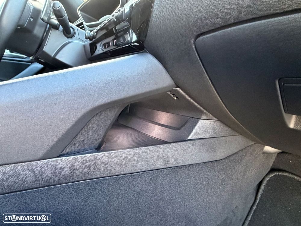 Peugeot 508 SW 1.6 Hybrid Allure e-EAT8 - 42