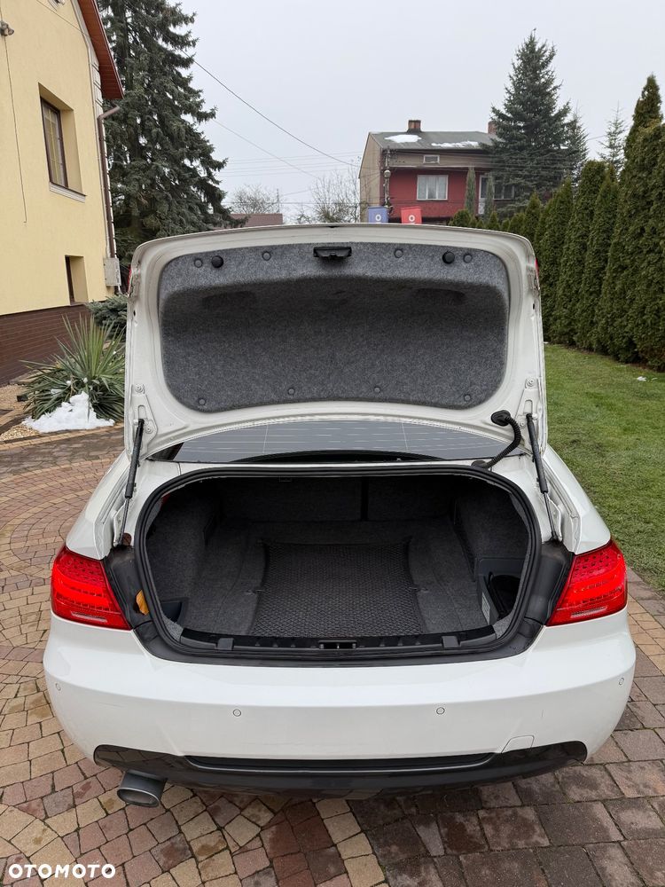 BMW Seria 3 320d DPF Efficient Dynamics Edition - 27