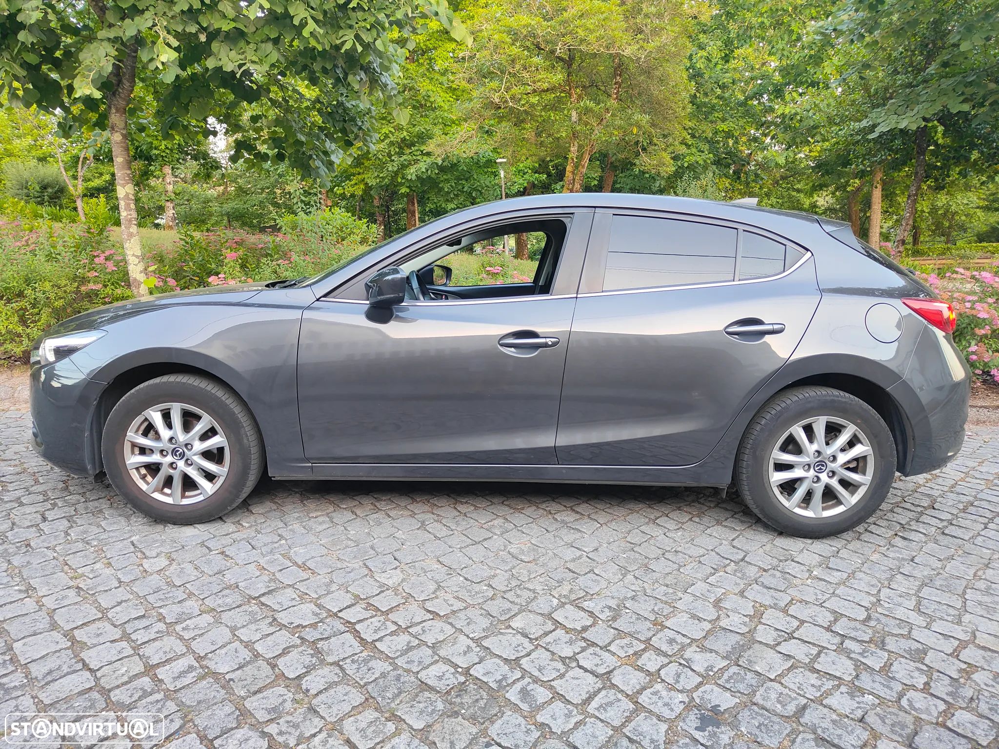 Mazda 3 1.5 Sky-G Evolve HS Navi - 1