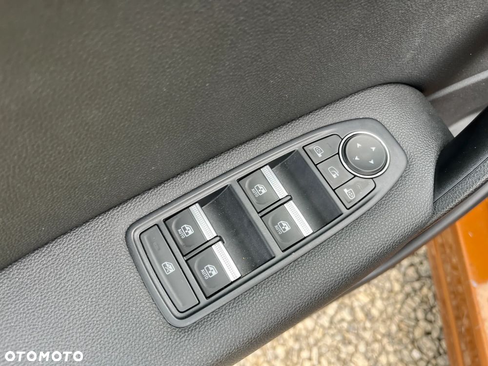 Renault Captur 1.3 TCe Intens EDC - 14