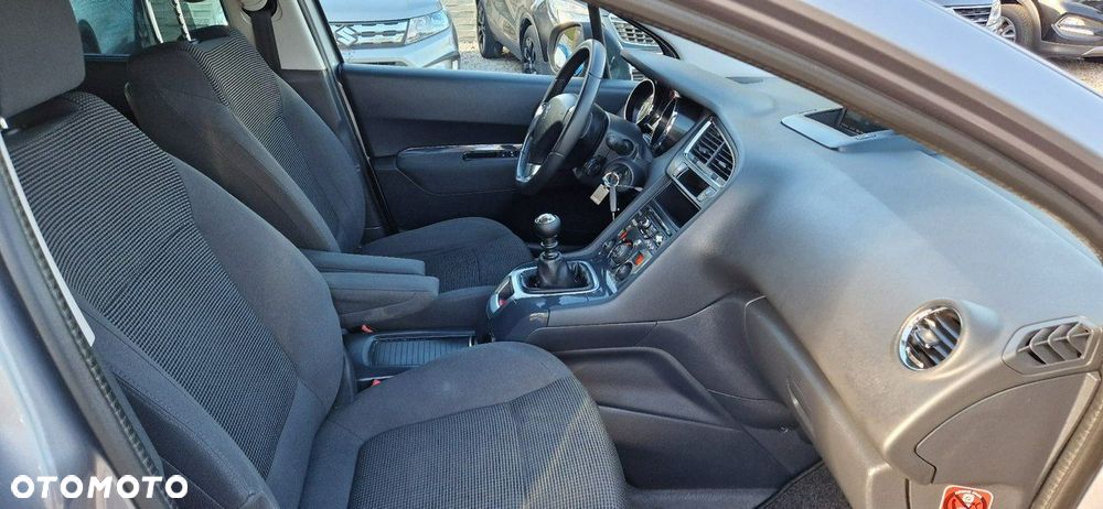 Peugeot 5008 - 21