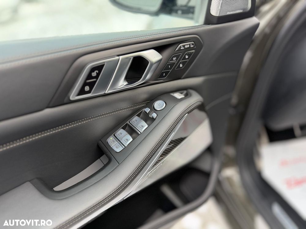 BMW X7 M60i xDrive AT MHEV - 12