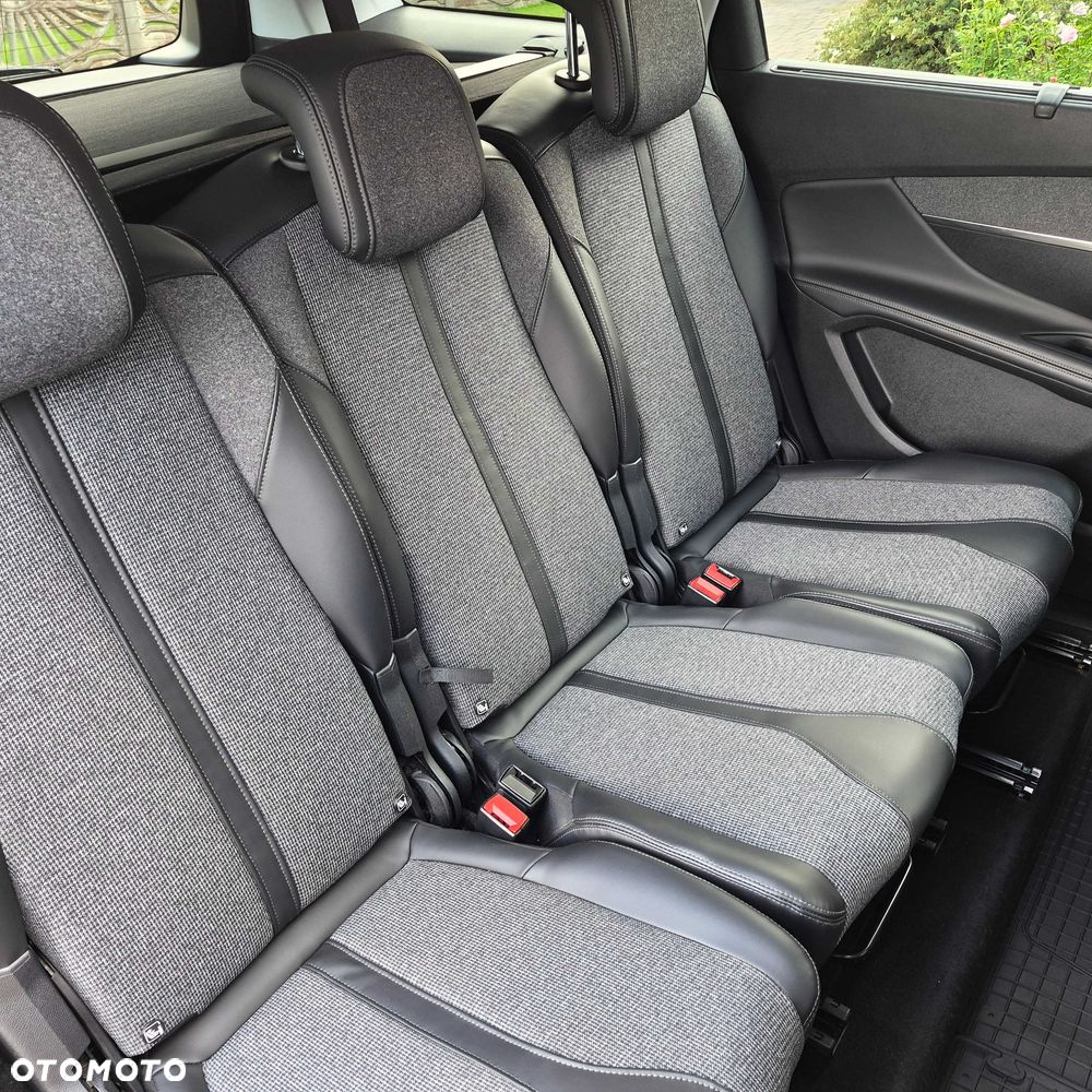 Peugeot 5008 - 10
