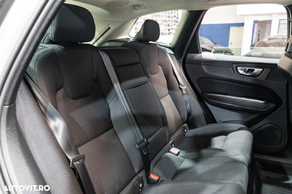 Volvo XC 60 B4 D AWD Geartronic Momentum - 7