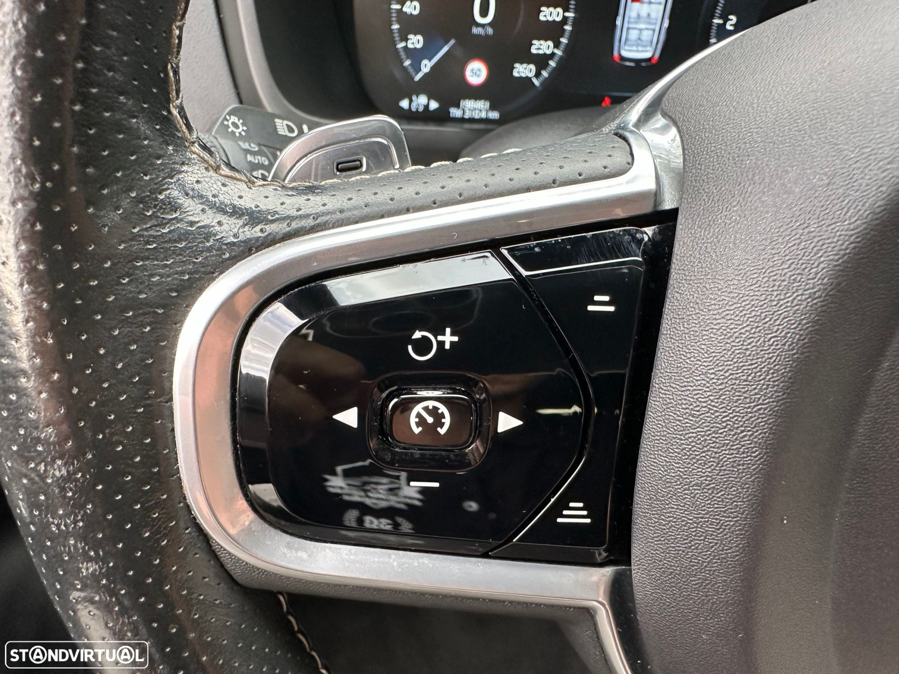 Volvo XC 90 2.0 T8 PHEV R-Design AWD - 26
