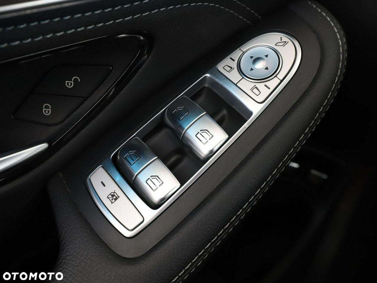 Mercedes-Benz GLC - 37