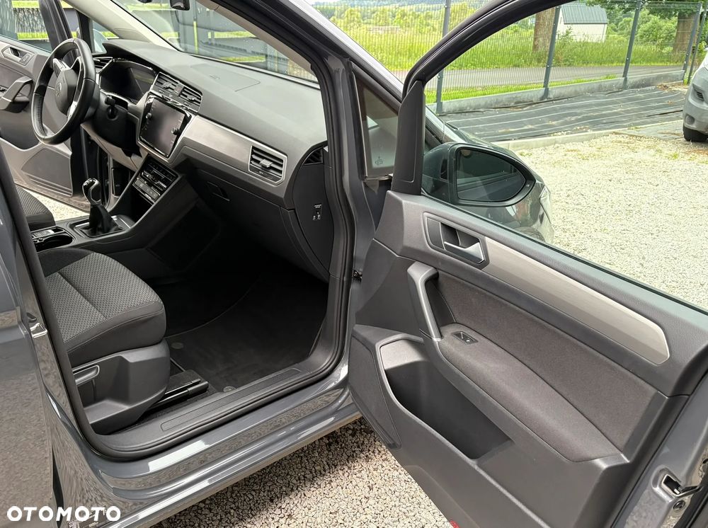 Volkswagen Touran 1.5 TSI EVO Special Edition - 11