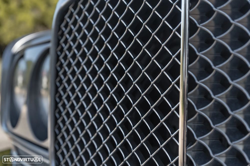 Bentley Azure Mulliner - 9