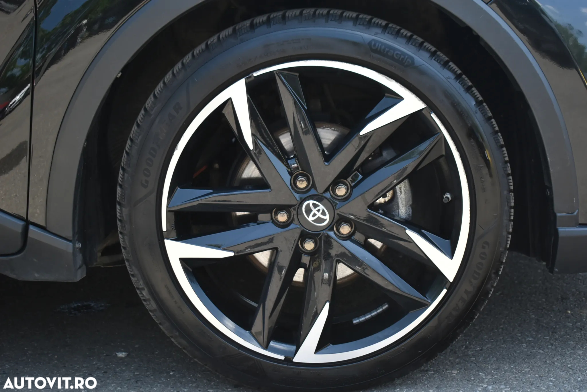 Toyota C-HR 2.0 Hybrid GR Sport - 22