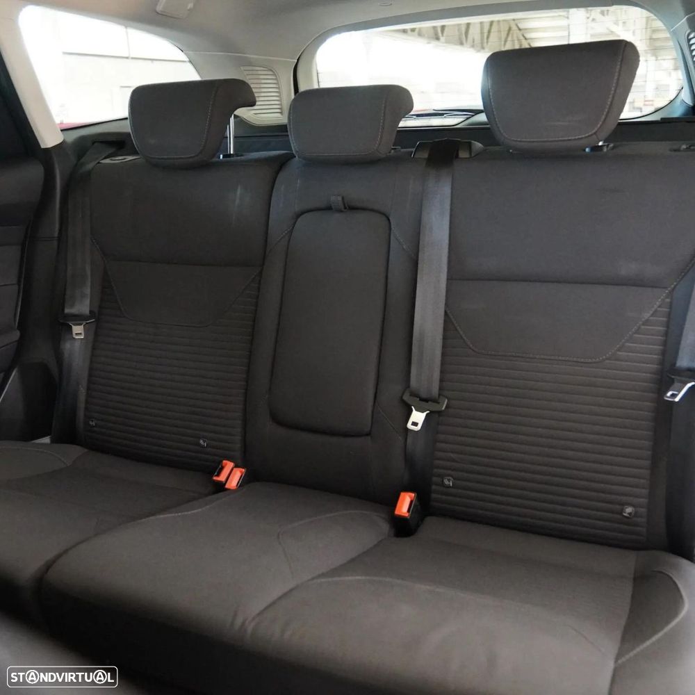 Ford Focus SW 1.0 EcoBoost Active - 14