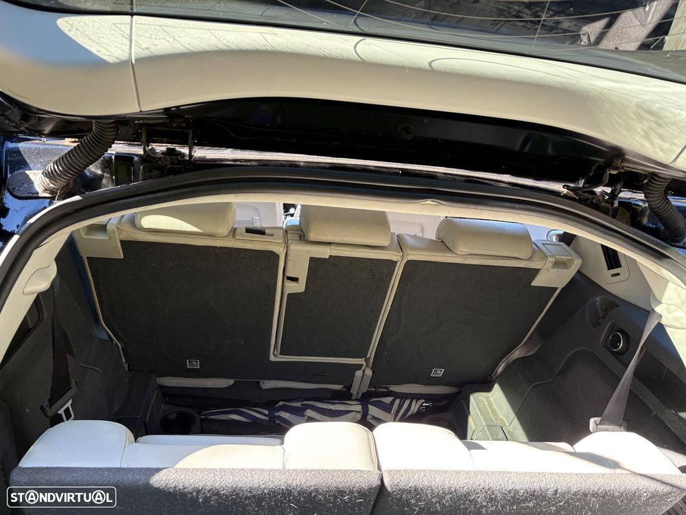 Land Rover Discovery Sport 2.2 Td4 HSE 7L - 14