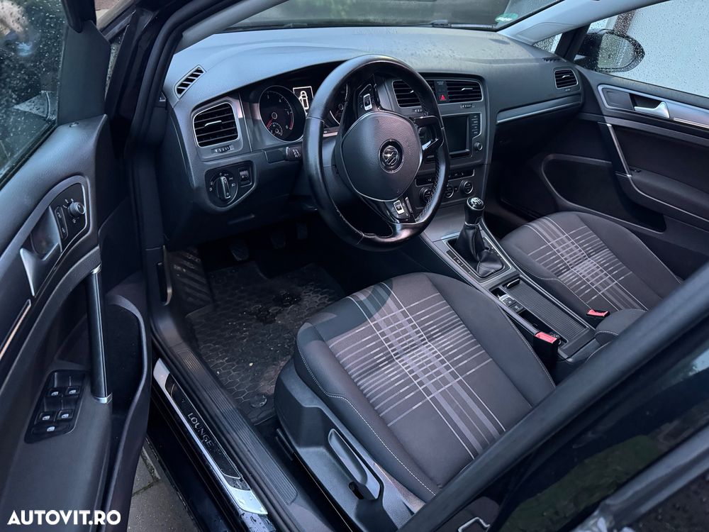 Volkswagen Golf - 13