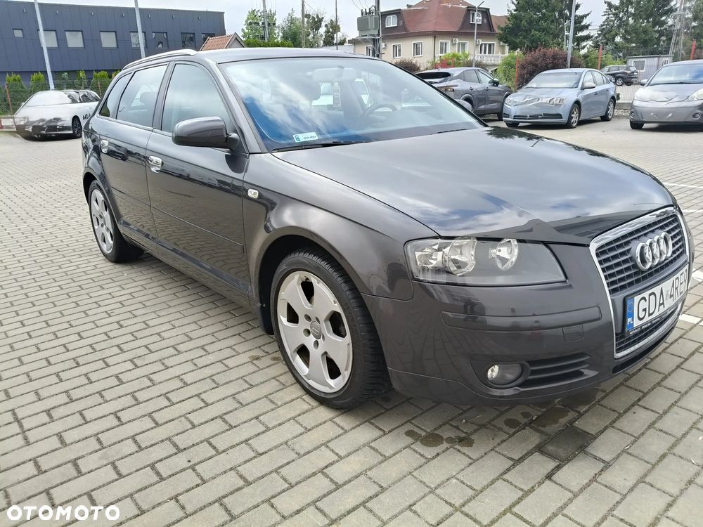 Audi A3 Sportback - 1