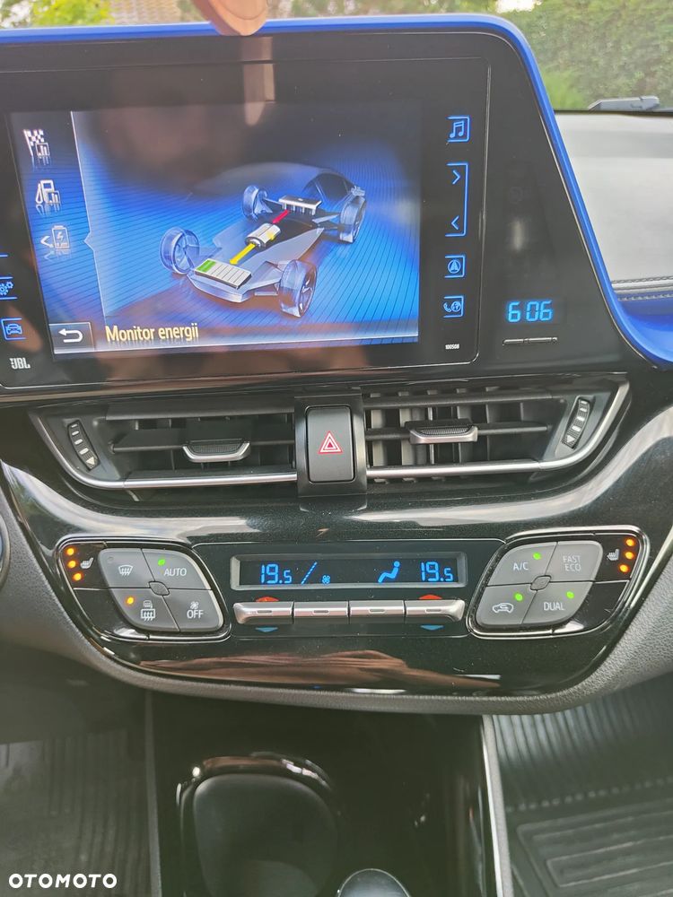 Toyota C-HR - 16