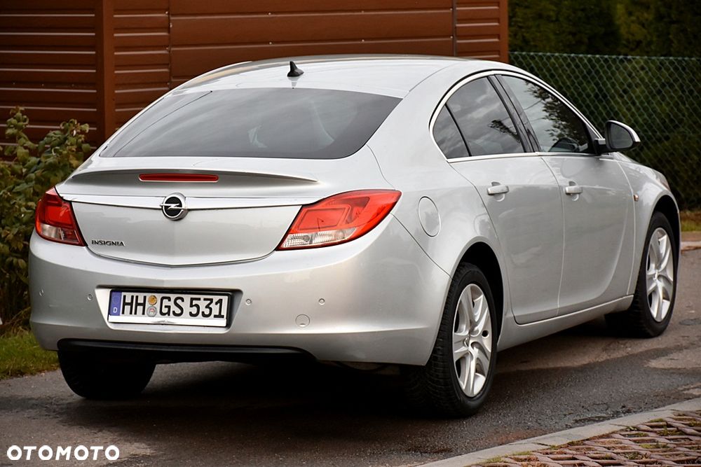 Opel Insignia 1.8 Executive - 4