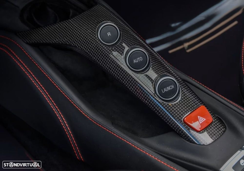 Ferrari 488 Spider - 17