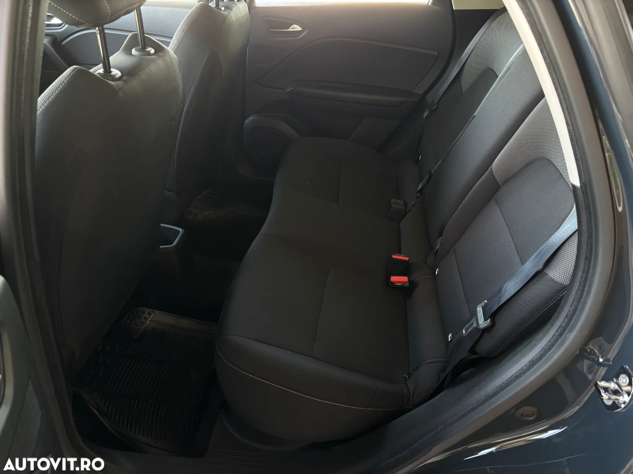 Renault Captur TCe 90 Life - 17