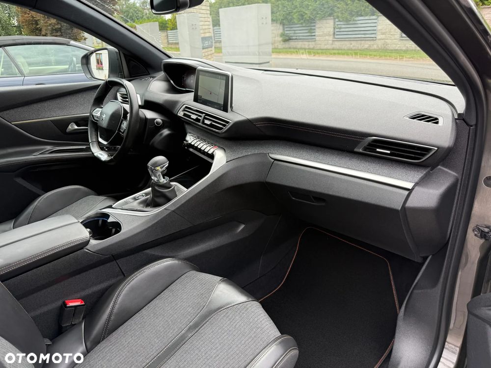 Peugeot 3008 PureTech 130 Stop & Start GPF Allure Business-Paket - 7