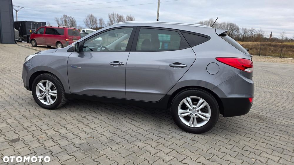 Hyundai ix35 1.7 CRDi 2WD blue Finale Gold - 7