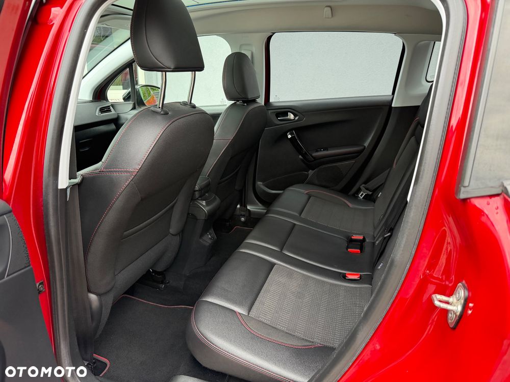 Peugeot 2008 BlueHDi FAP 120 STOP & START GT-Line Edition - 7