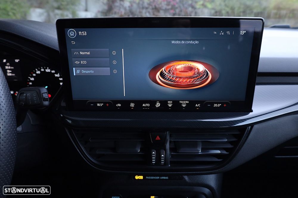 Ford Focus 1.0 EcoBoost MHEV ST-Line - 32