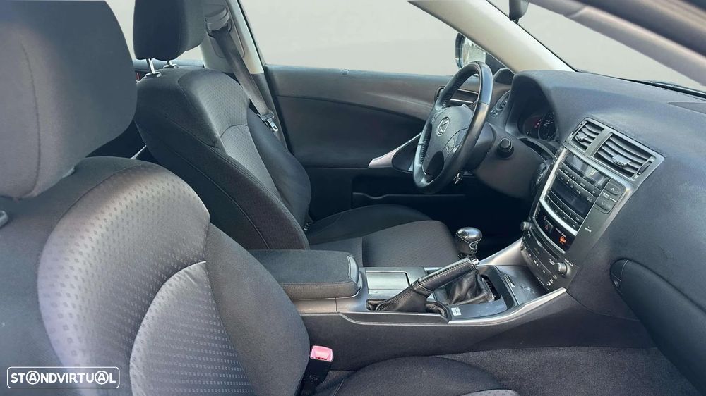 Lexus IS 220 d Base L5 - 11