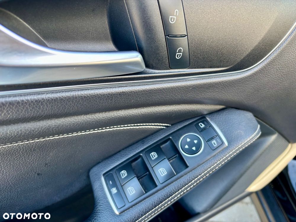 Mercedes-Benz GLA 200 7G-DCT - 6