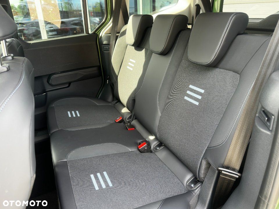 Ford Tourneo Courier - 26