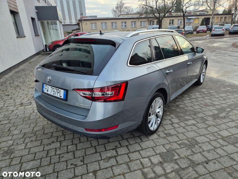 Skoda Superb 2.0 TDI DSG Ambition - 6