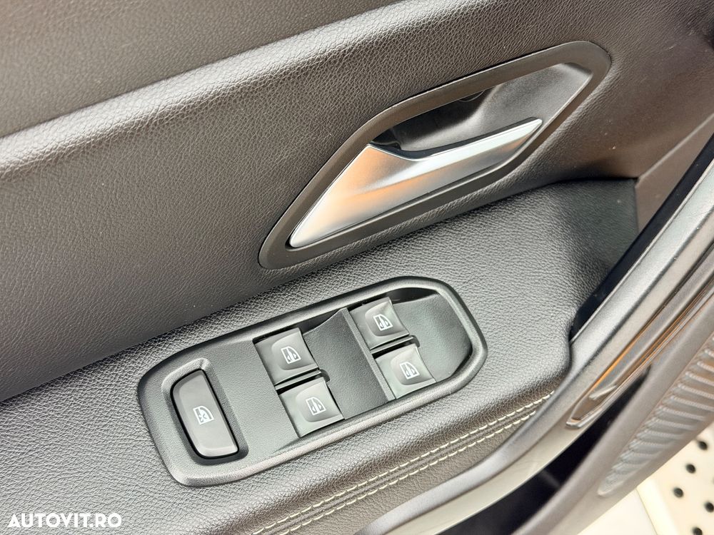 Dacia Duster TCe 100 Essential - 10