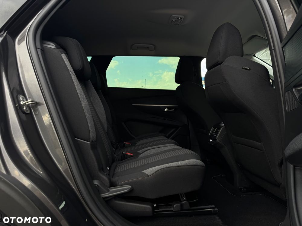 Peugeot 5008 PureTech 130 EAT8 Stop & Start Roadtrip - 29