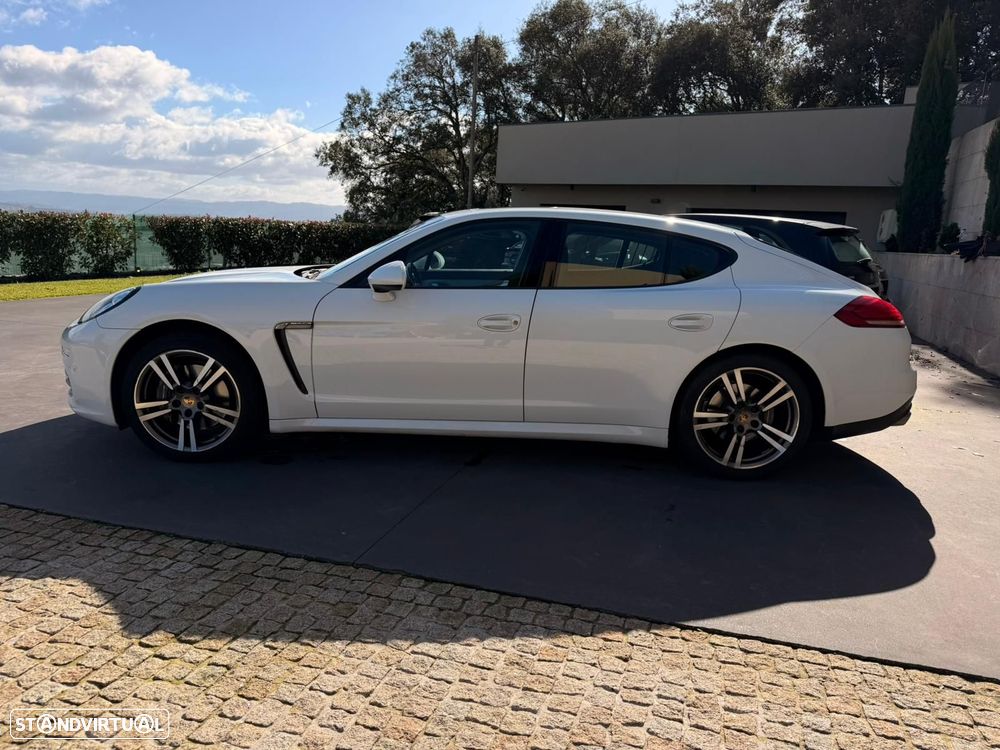 Porsche Panamera - 3