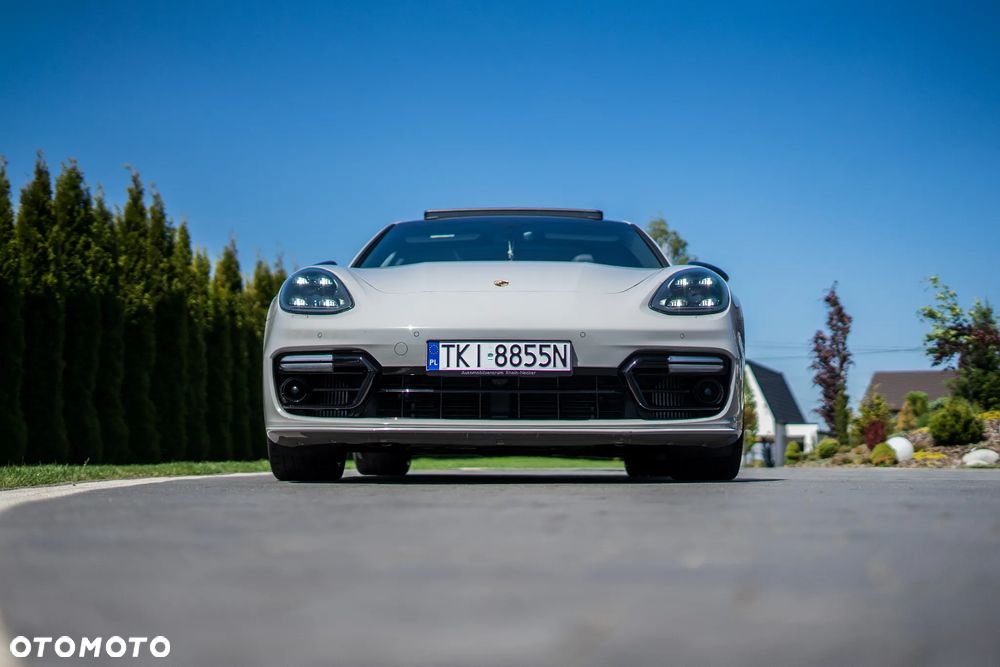 Porsche Panamera - 37