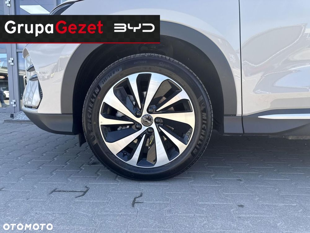 BYD Seal U - 18