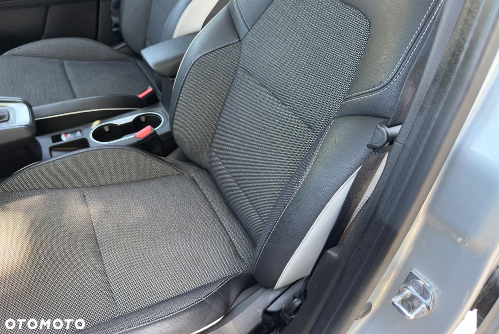 Renault Captur TCe 140 EDC GPF INTENS - 11