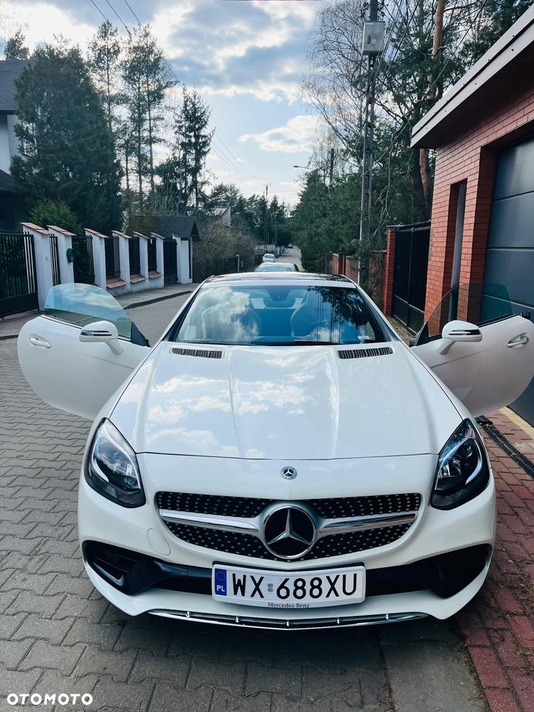 Mercedes-Benz SLC 300 9G-TRONIC Final Edition - 1
