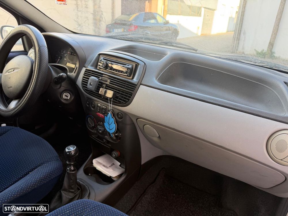 Fiat Punto 1.2 16V HLX - 7