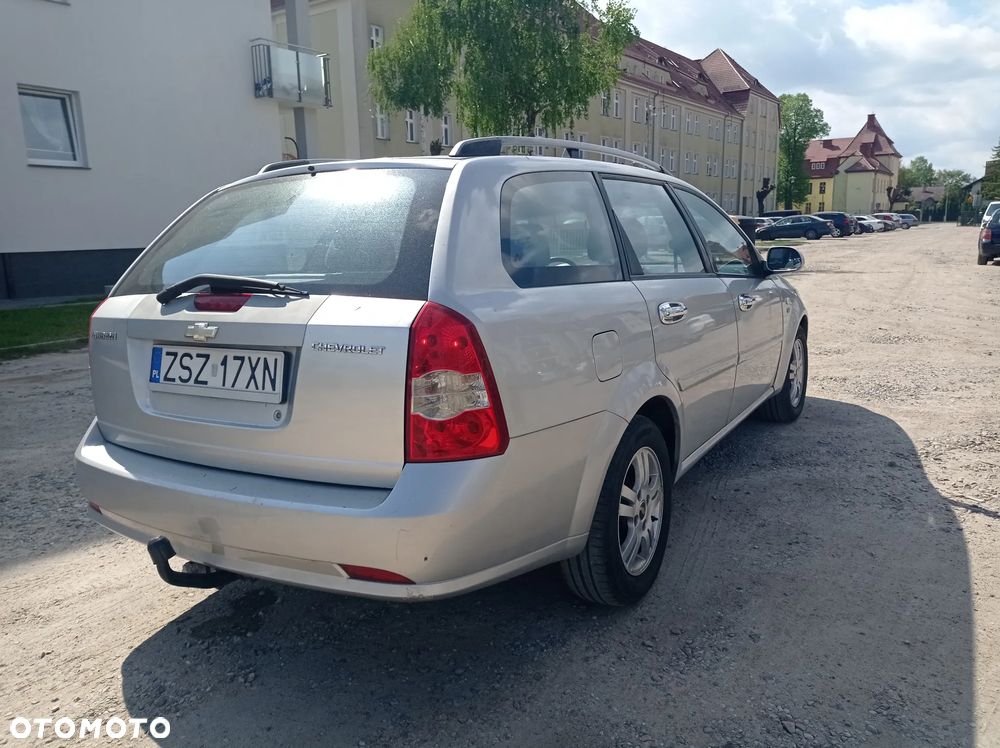 Chevrolet Lacetti - 4