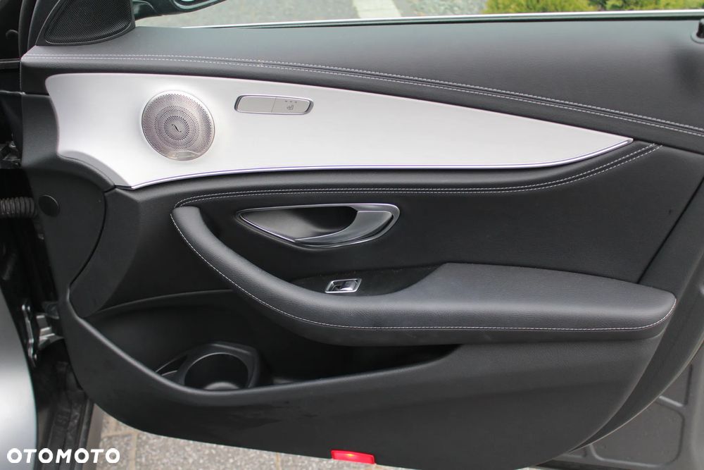 Mercedes-Benz Klasa E 220 d 4-Matic AMG/Avantgarde - 16