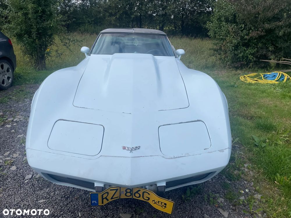 Chevrolet Corvette - 13