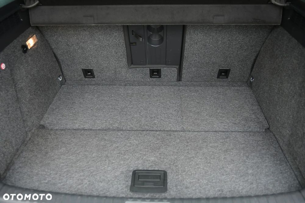 Volkswagen Tiguan - 26